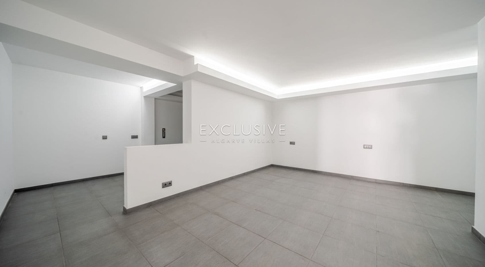 Buy a Brand New 3 Bedroom Modern Villa in Well-Sought After Vilamoura