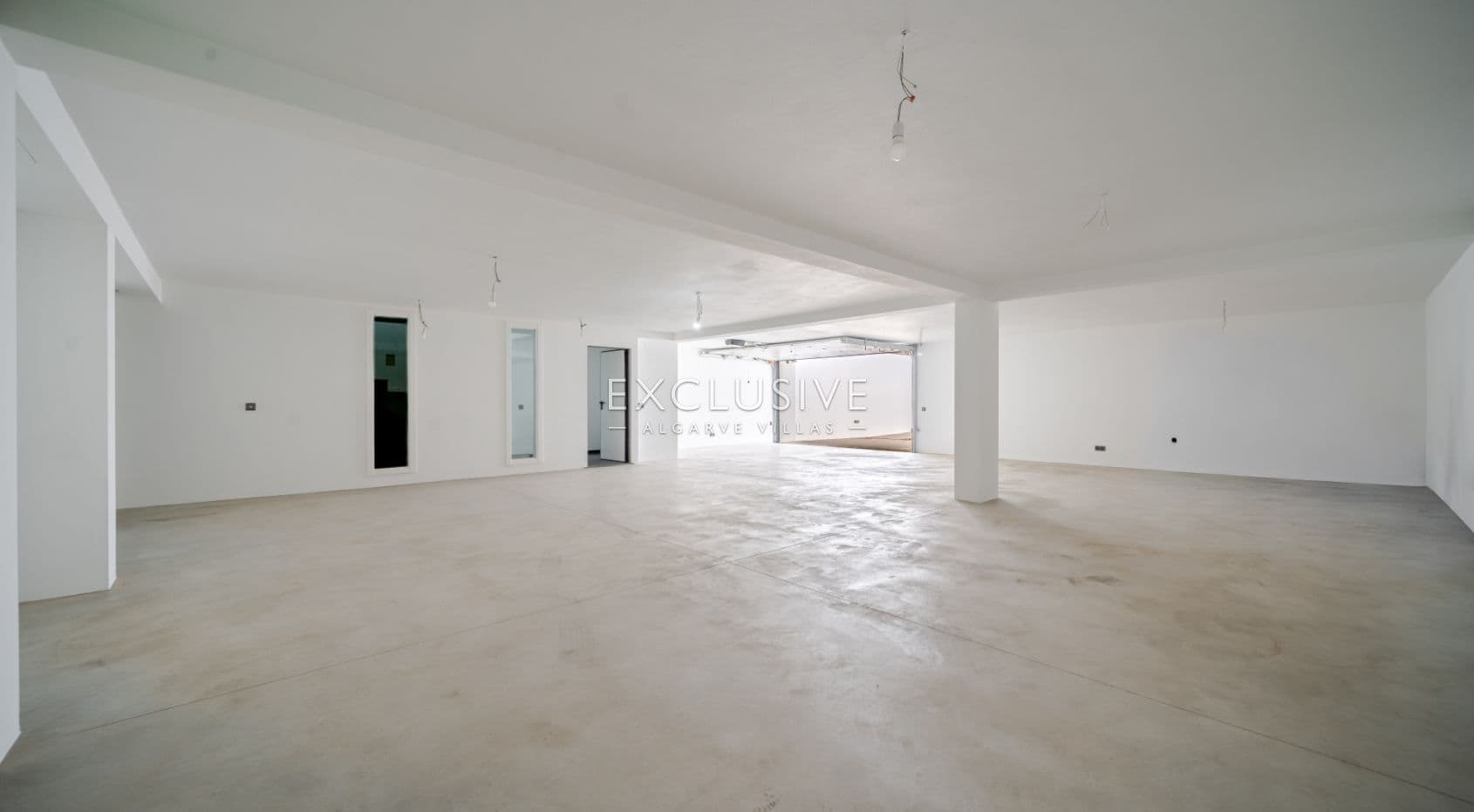 Buy a Brand New 3 Bedroom Modern Villa in Well-Sought After Vilamoura