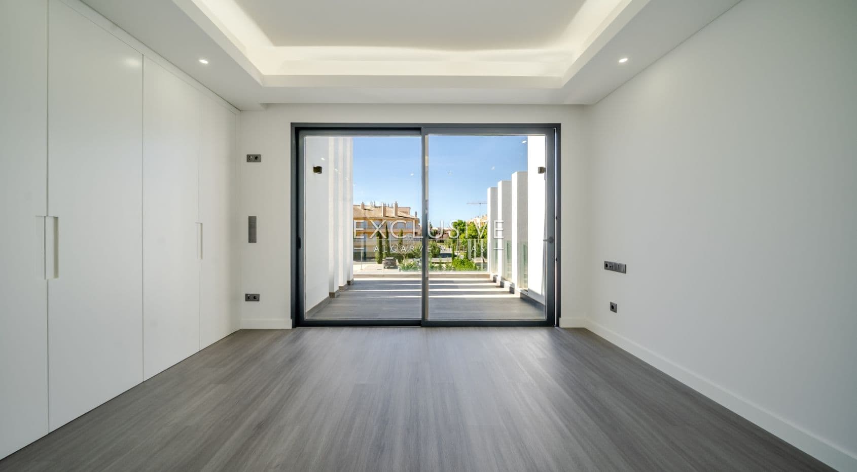 Buy a Brand New 3 Bedroom Modern Villa in Well-Sought After Vilamoura