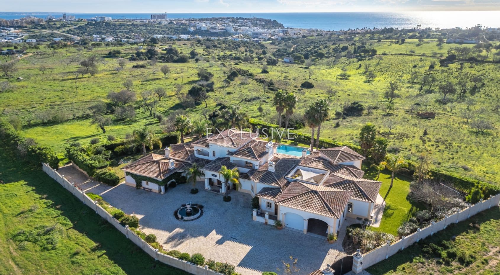 Exquisites Luxusanwesen mit Meerblick in Lagos in der Nähe von Stränden und Golfplatz an der Algarve-1
