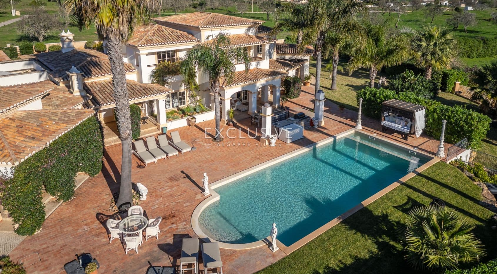 Propriedade de luxo requintada com vista para o mar em Lagos perto de praias e campo de g