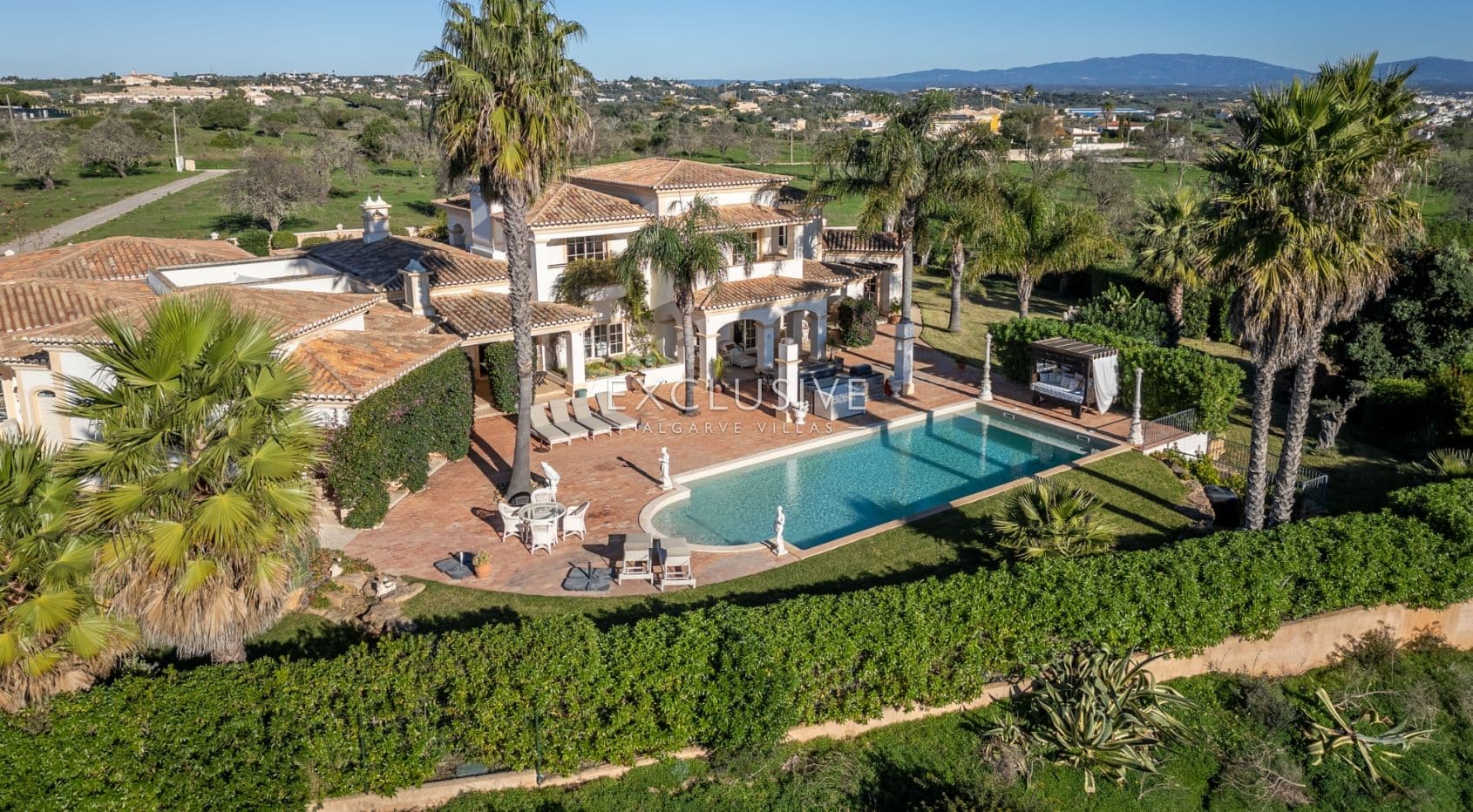 Propriedade de luxo requintada com vista para o mar em Lagos perto de praias e campo de g