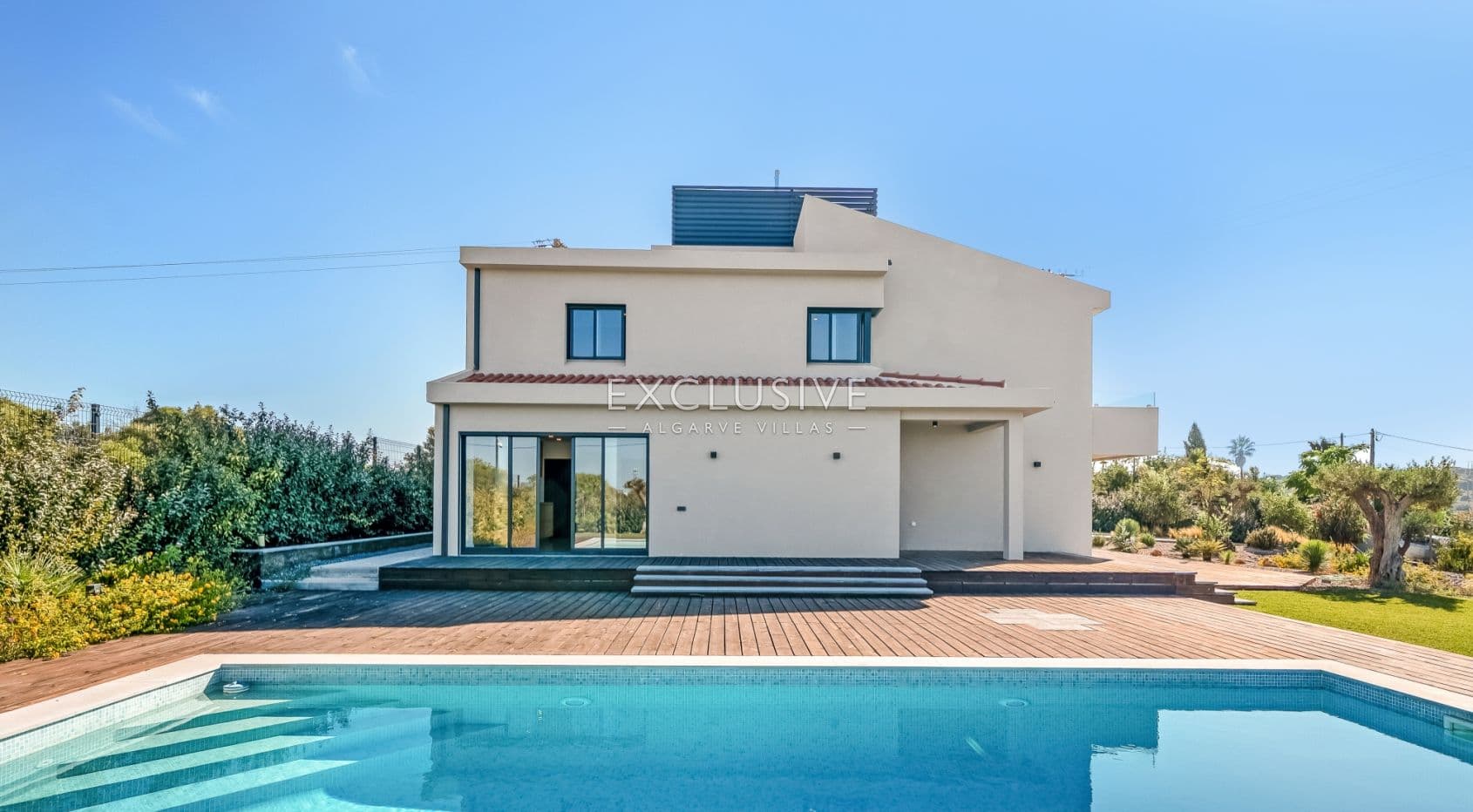 7 bedroom modern villa near Quarteira Beach, Algarve-2