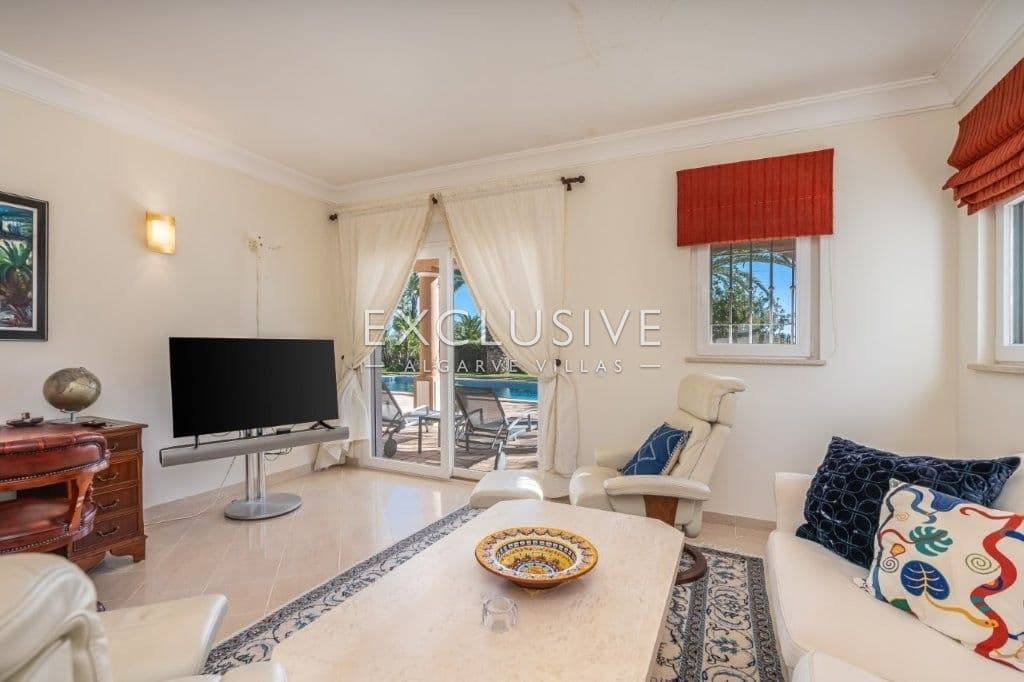 Luxurious Coastal Villa with Stunning Sea Views in Reserva da Luz, Lagos