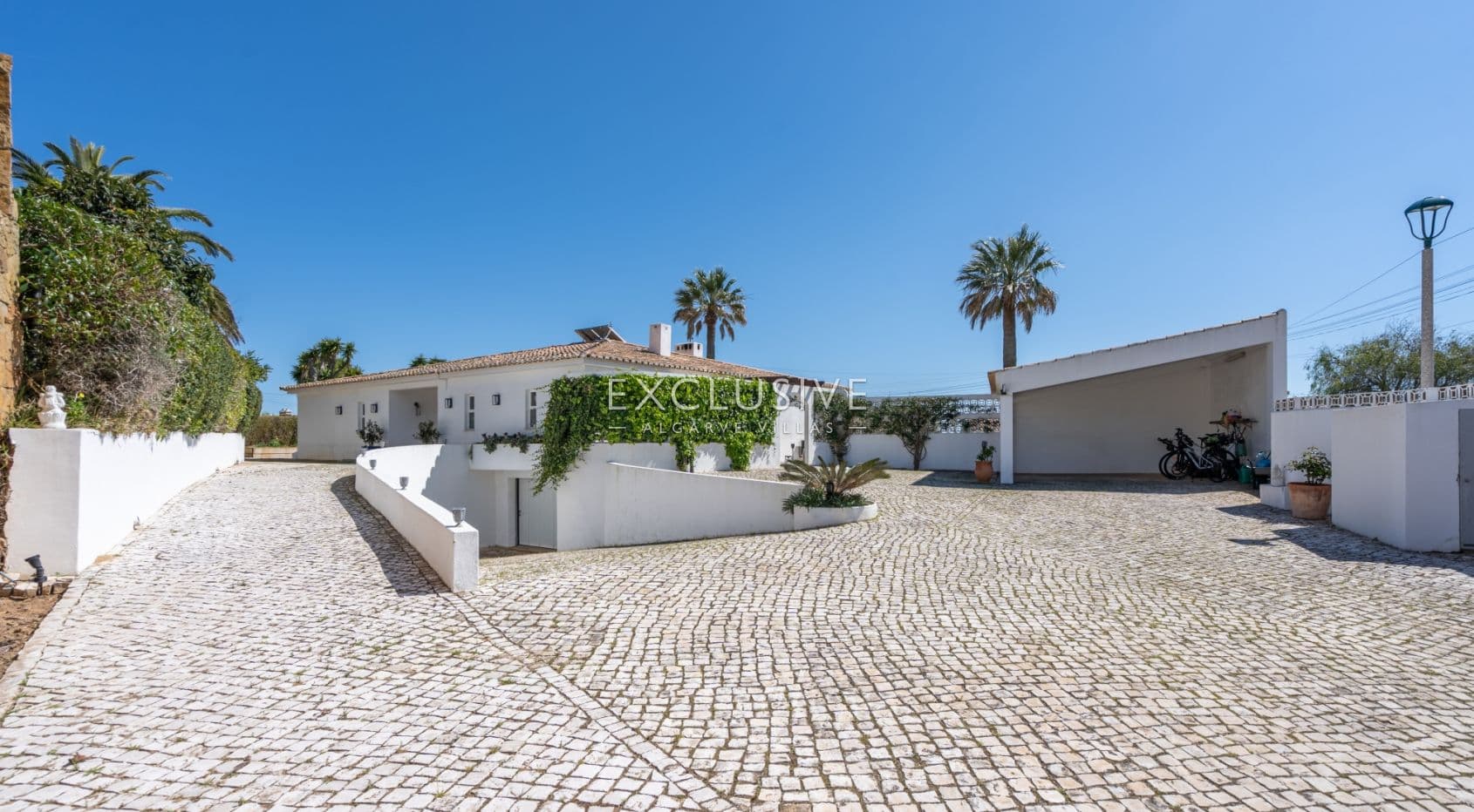 Einstöckige Villa mit Meerblick in Praia da Luz, Lagos, Algarve