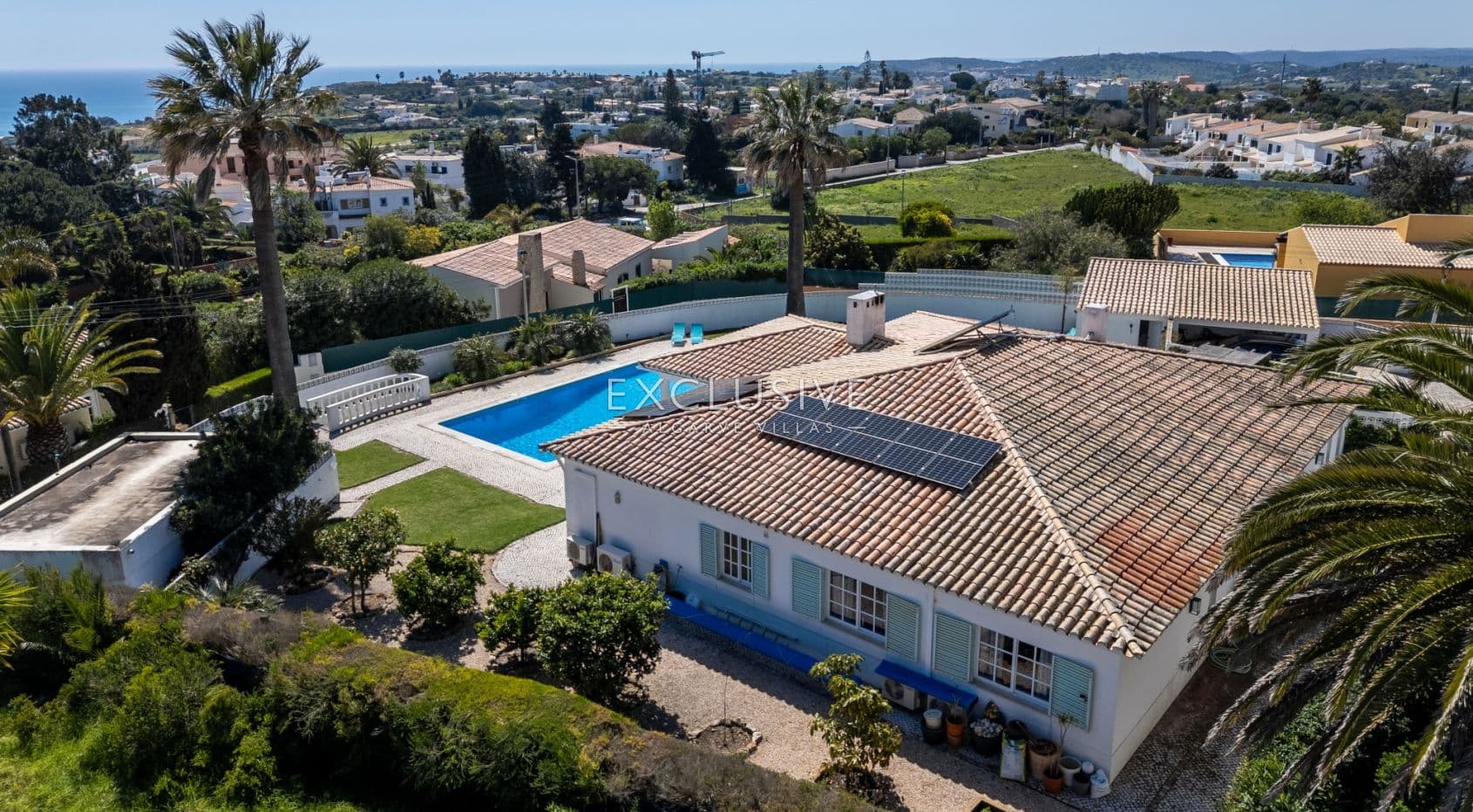 Einstöckige Villa mit Meerblick in Praia da Luz, Lagos, Algarve
