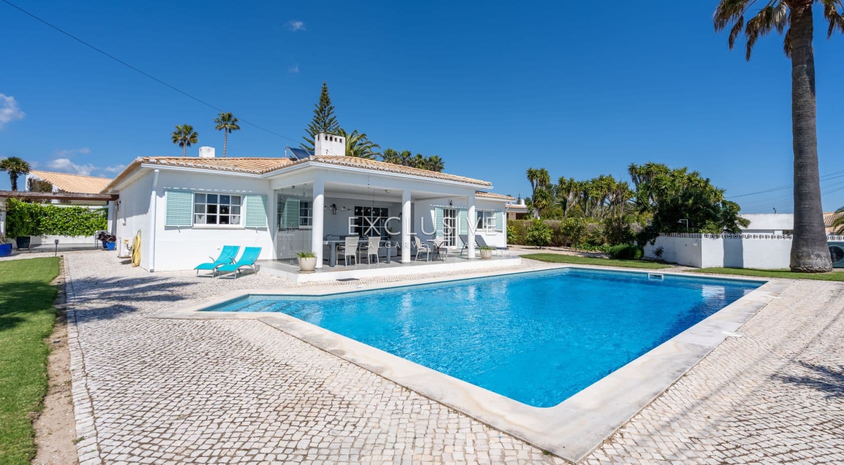 Einstöckige Villa mit Meerblick in Praia da Luz, Lagos, Algarve