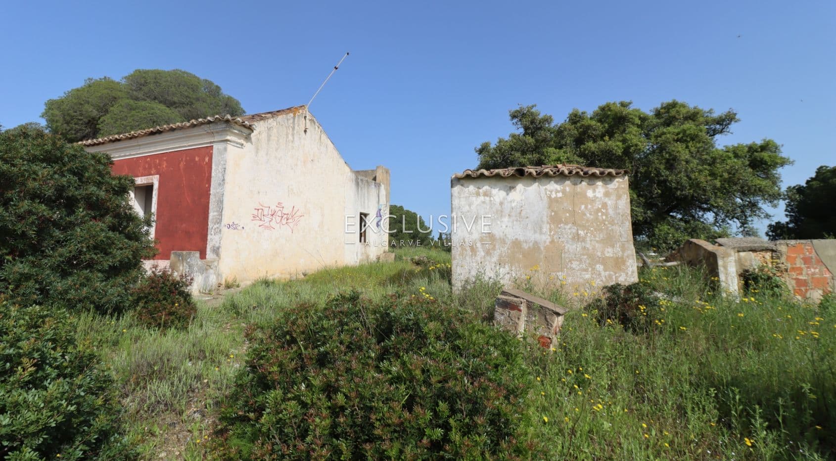 Large plot for construction with approved project, Lagoa, Algarve
