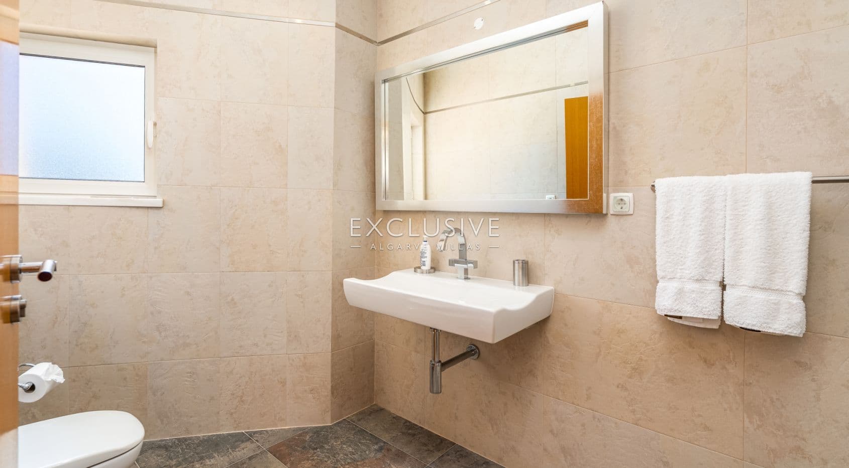 Luxury Coastal Villa with Panoramic Views in Western Algarve Natural Park
