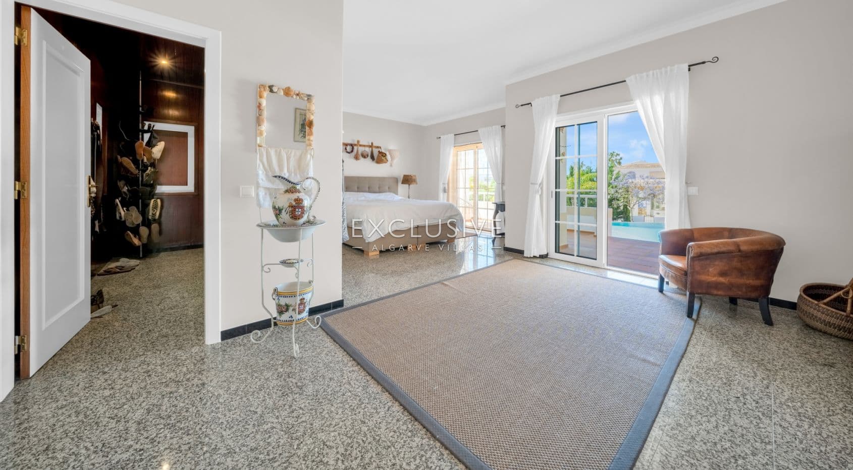 Charming Villa with seaview close to the beach, Alvor, Algarve