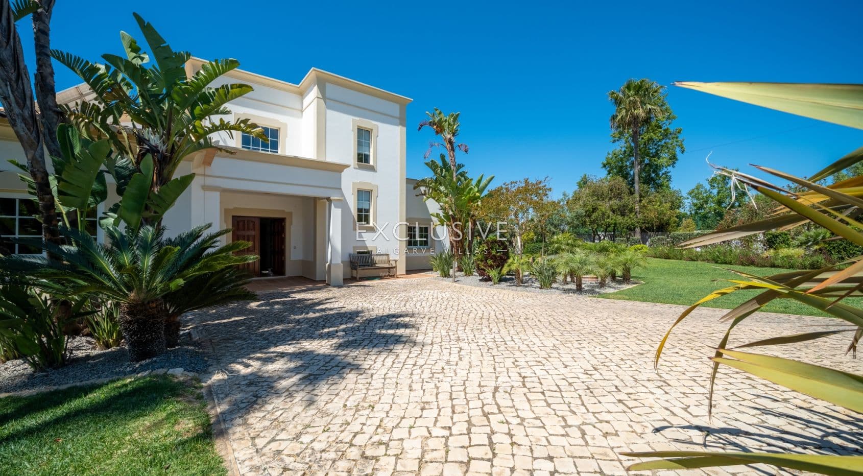 Charming Villa with seaview close to the beach, Alvor, Algarve