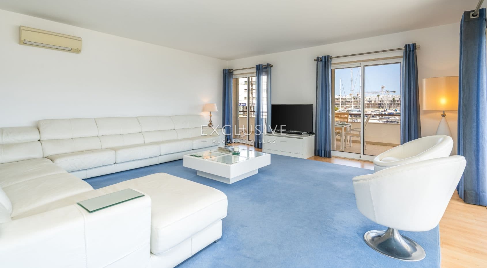 Appartement exceptionnel de 3 chambres à coucher avec vue sur la marina dans un emplacement de choix