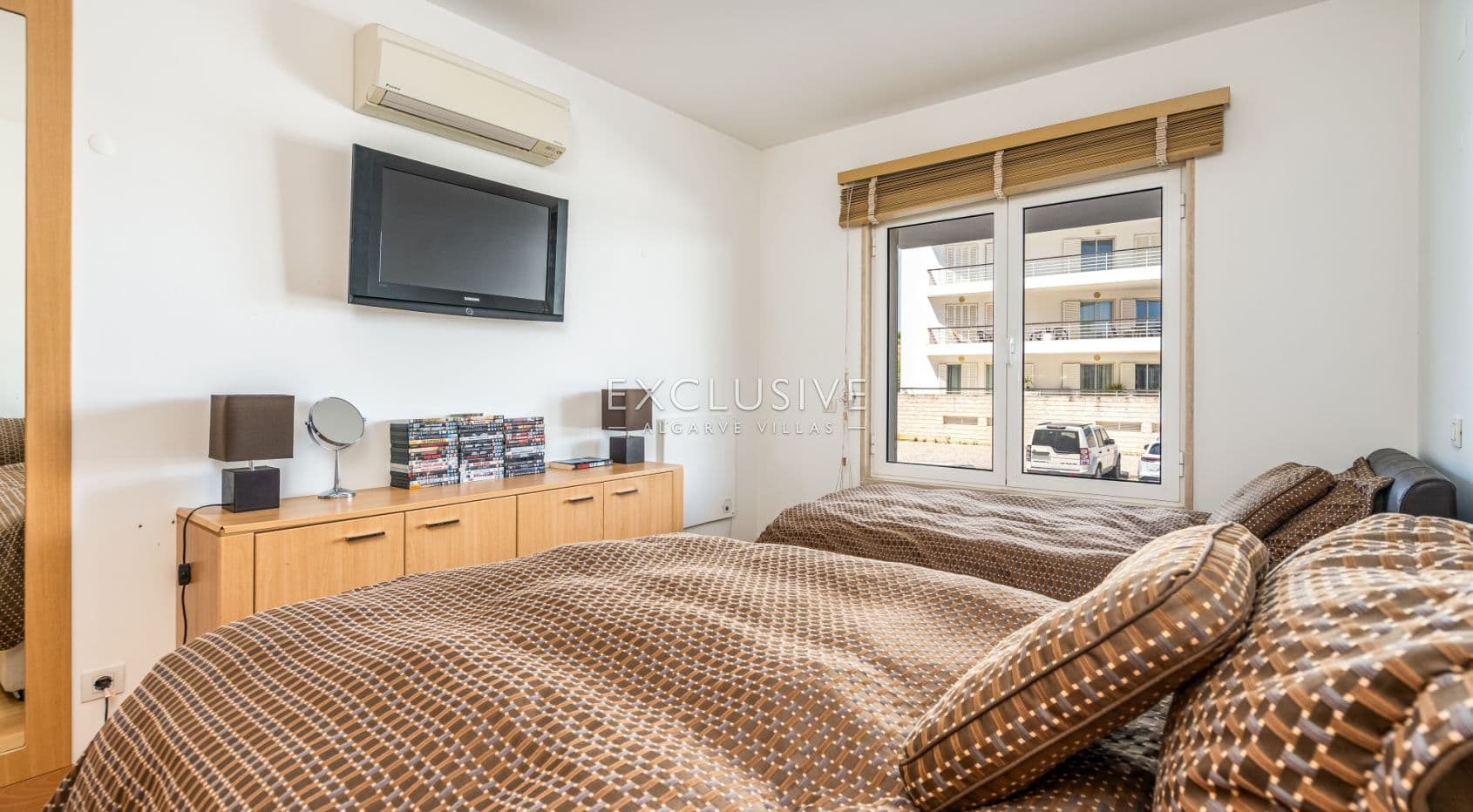Appartement exceptionnel de 3 chambres à coucher avec vue sur la marina dans un emplacement de choix