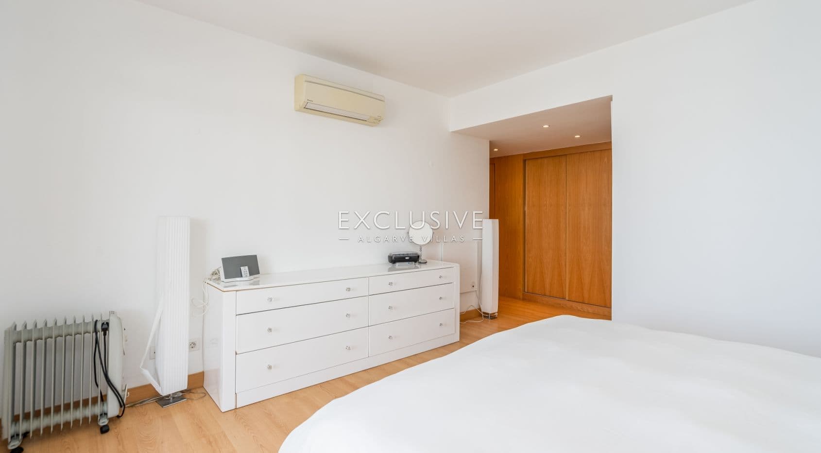 Appartement exceptionnel de 3 chambres à coucher avec vue sur la marina dans un emplacement de choix