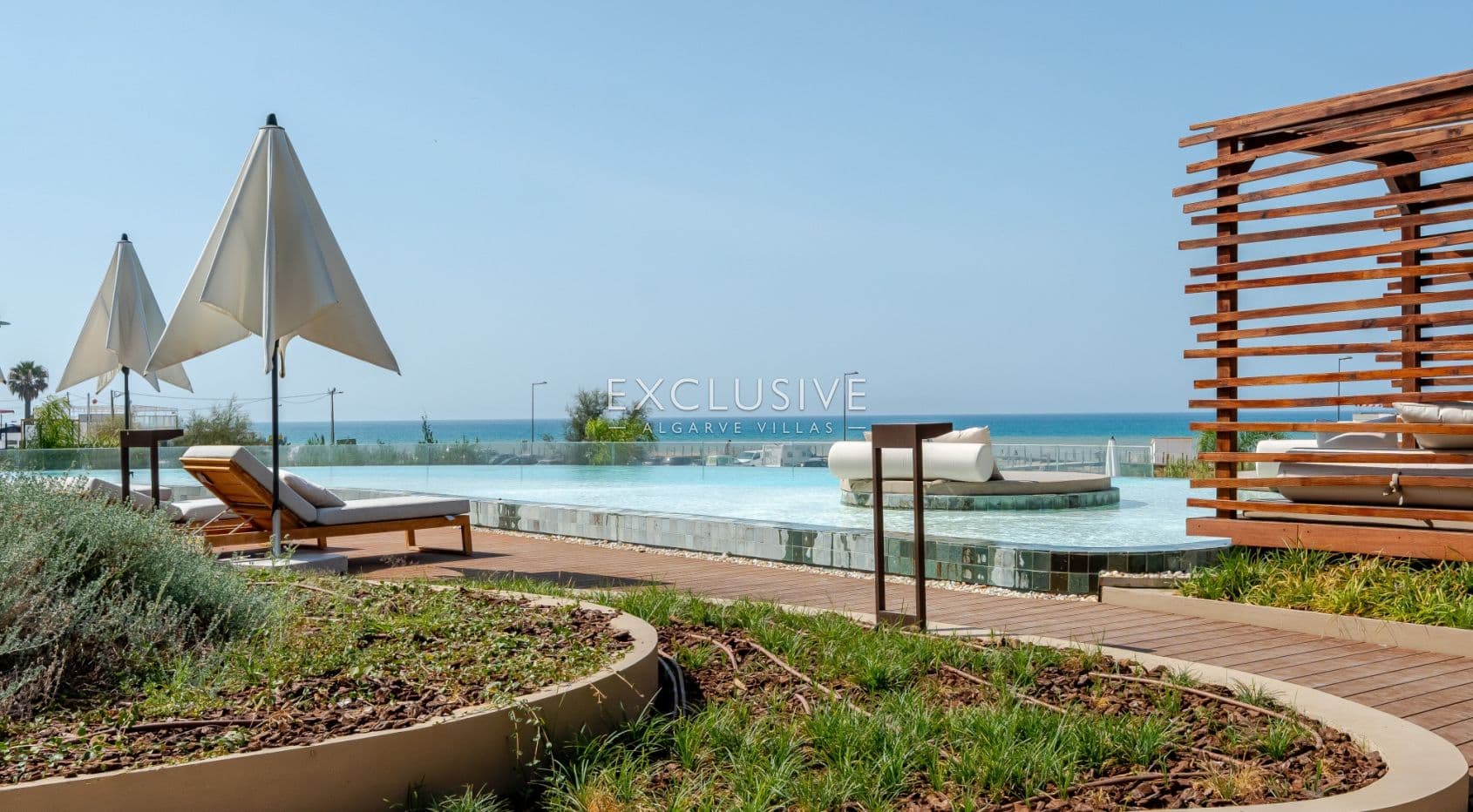 RESALE - Beach front New Two Bedroom Apartment with Sea Views - Algarve