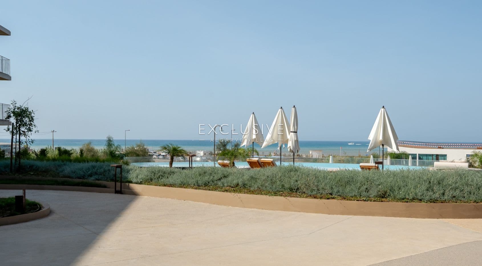 RESALE - Beach front New Two Bedroom Apartment with Sea Views - Algarve