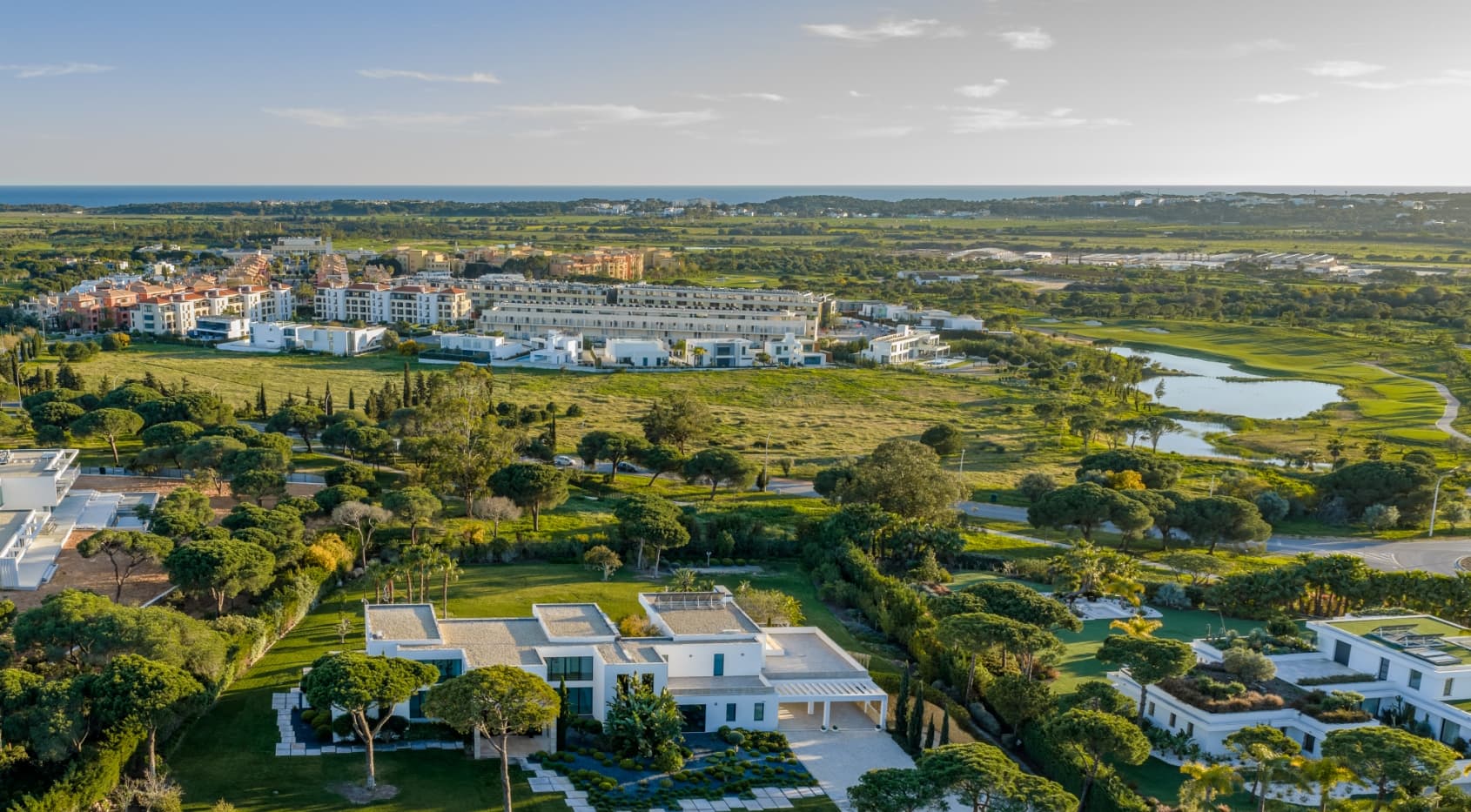 Sophisticated 5+3 Bedroom Villa in Vilamoura’s Prestigious Pinhal Velho