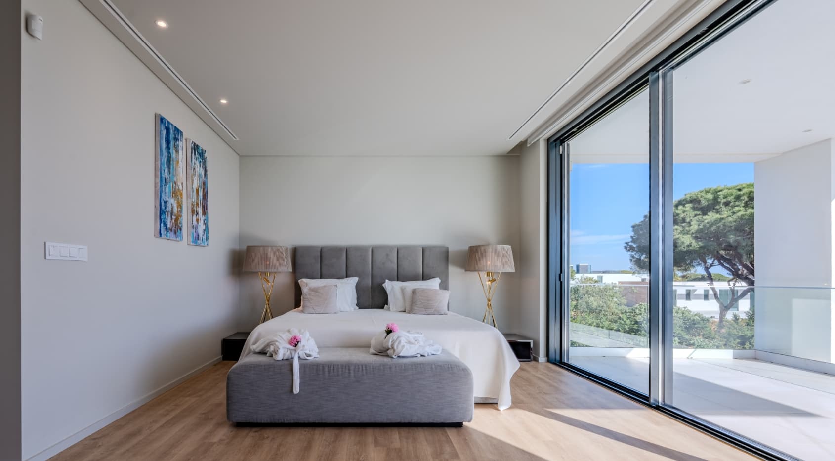 Sophisticated 5+3 Bedroom Villa in Vilamoura’s Prestigious Pinhal Velho
