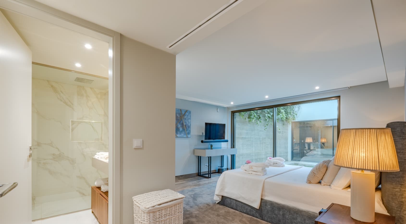 Sophisticated 5+3 Bedroom Villa in Vilamoura’s Prestigious Pinhal Velho