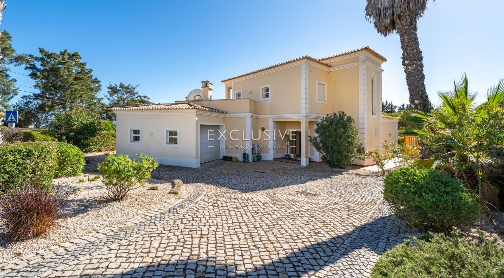 3 Bedroom sea view villa near Alfanzina, Carvoeiro