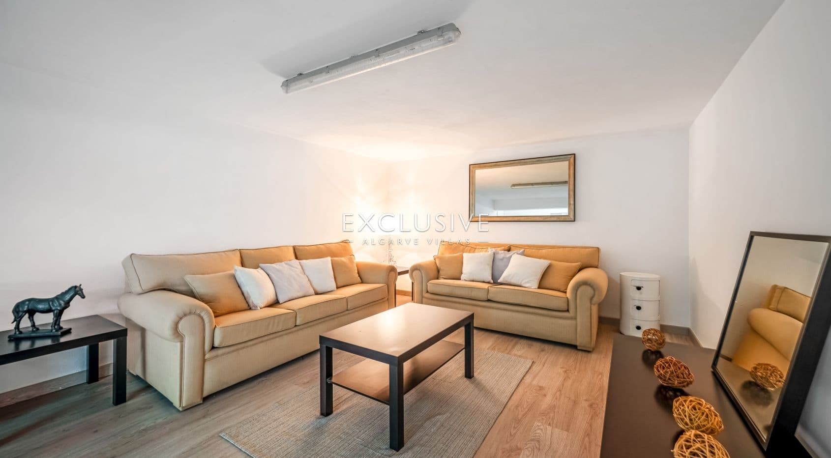 Beautiful Villa with Heated Pool in Vilamoura in Great Location