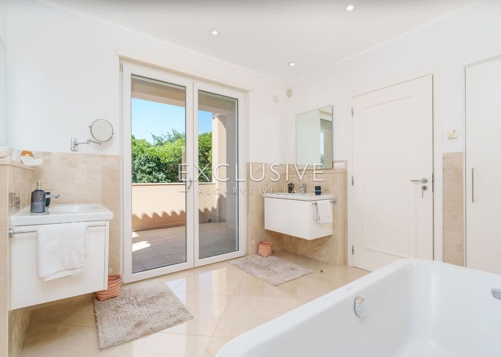 4 + 2 Bedroom Villa Vila Sol Resort Vilamoura, Central Algarve