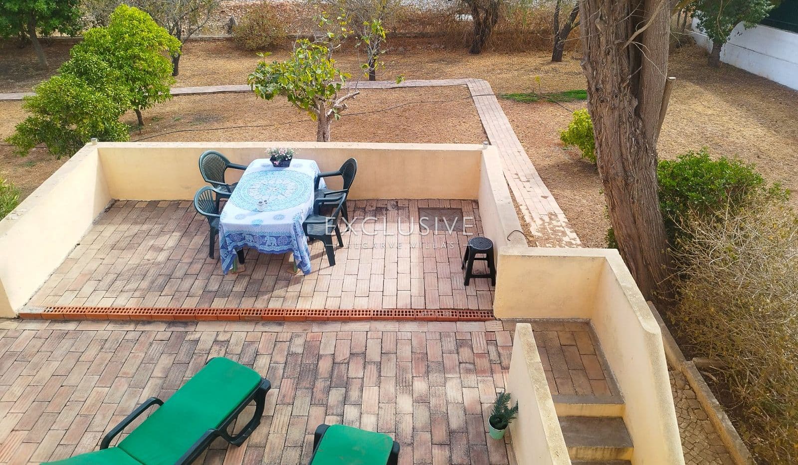 Detached 4 Bedrooms Villa with Pool and Large Plot in Alcantarilha, Silves