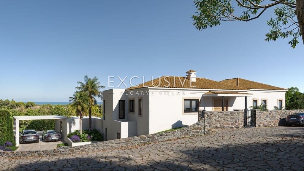 Villa Sta Barbara de Nexe, remodelled with fantastic coastal views across the Algarve