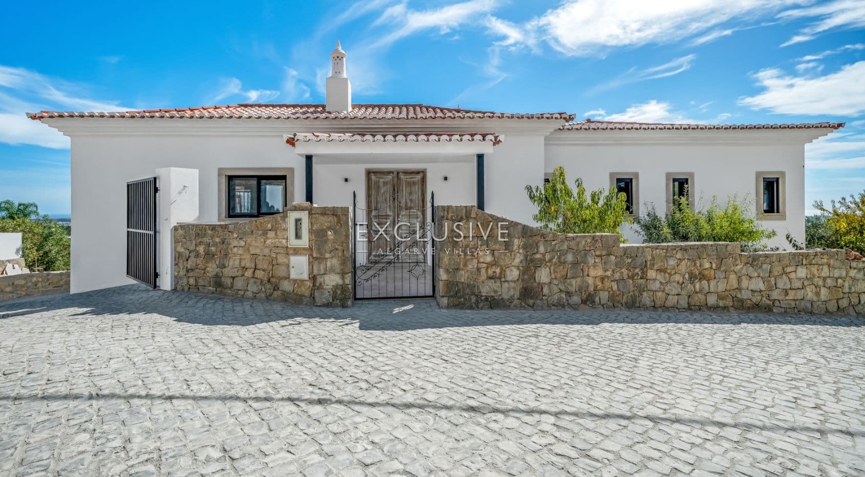Villa Sta Barbara de Nexe, umgebaut mit fantastischem Küstenblick über die Algarve