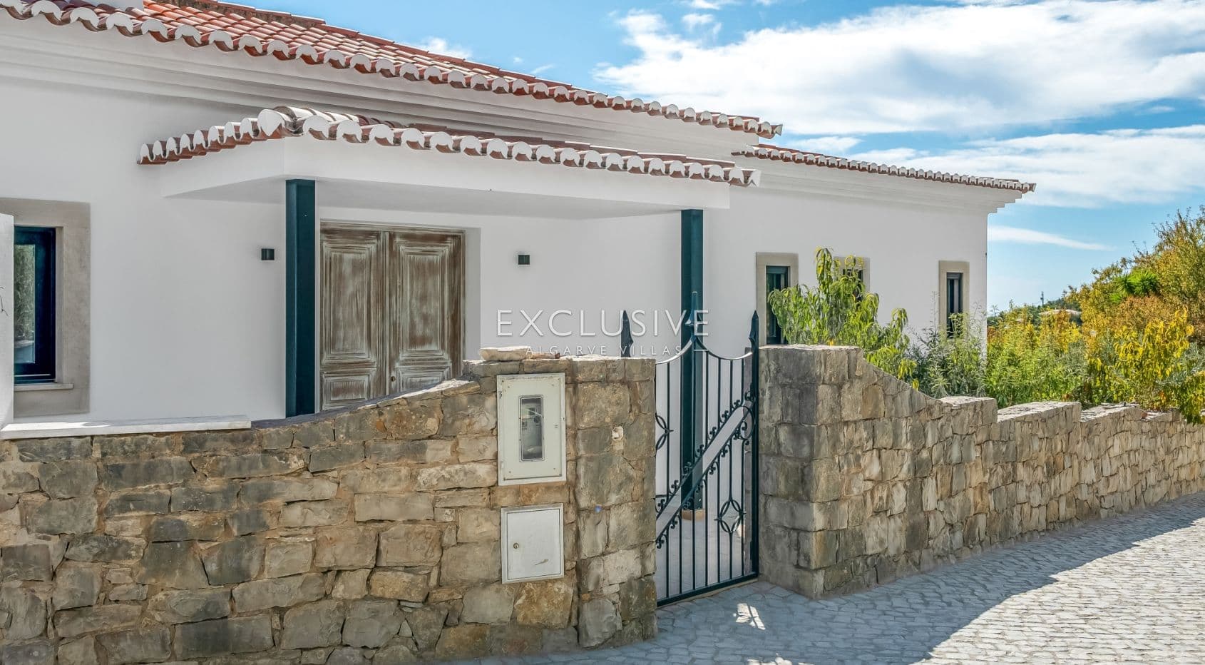 Villa Sta Barbara de Nexe, umgebaut mit fantastischem Küstenblick über die Algarve