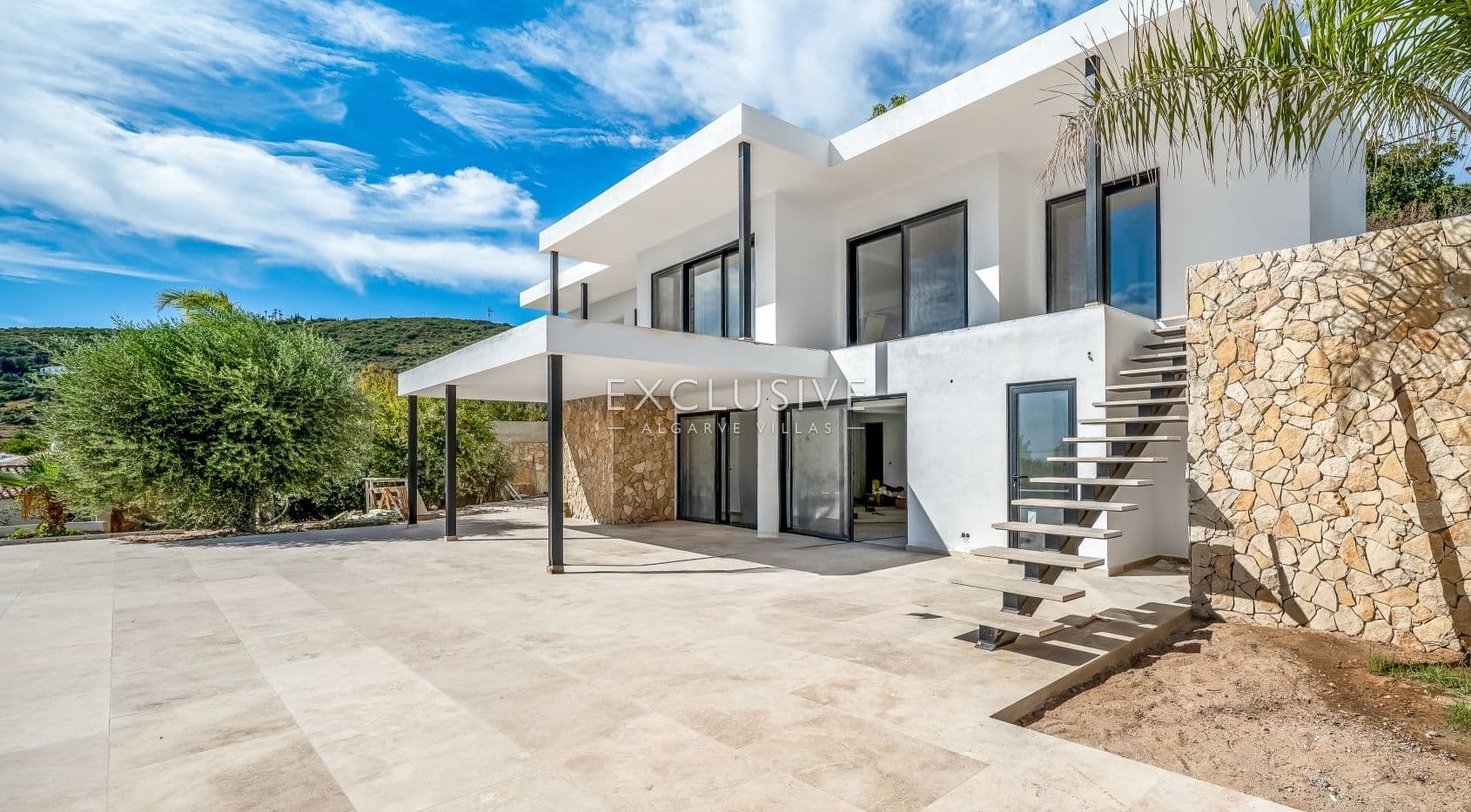 Villa Sta Barbara de Nexe, umgebaut mit fantastischem Küstenblick über die Algarve