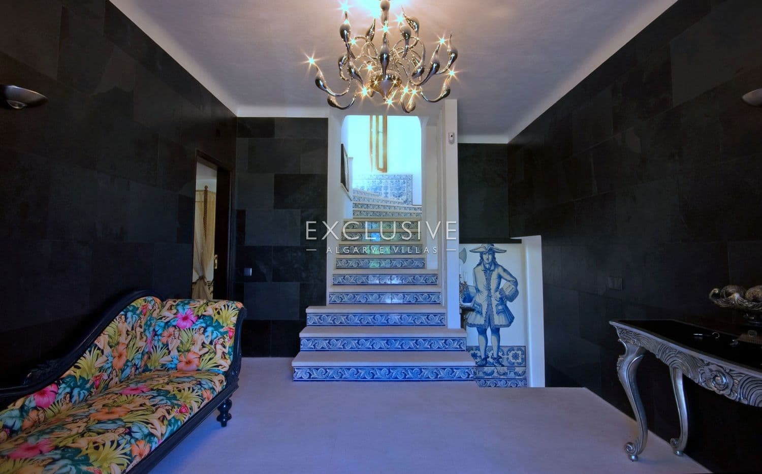 7-Schlafzimmer-Villa mit Vermietungspotenzial in der Nähe Centeanes Strand, Carvoeiro