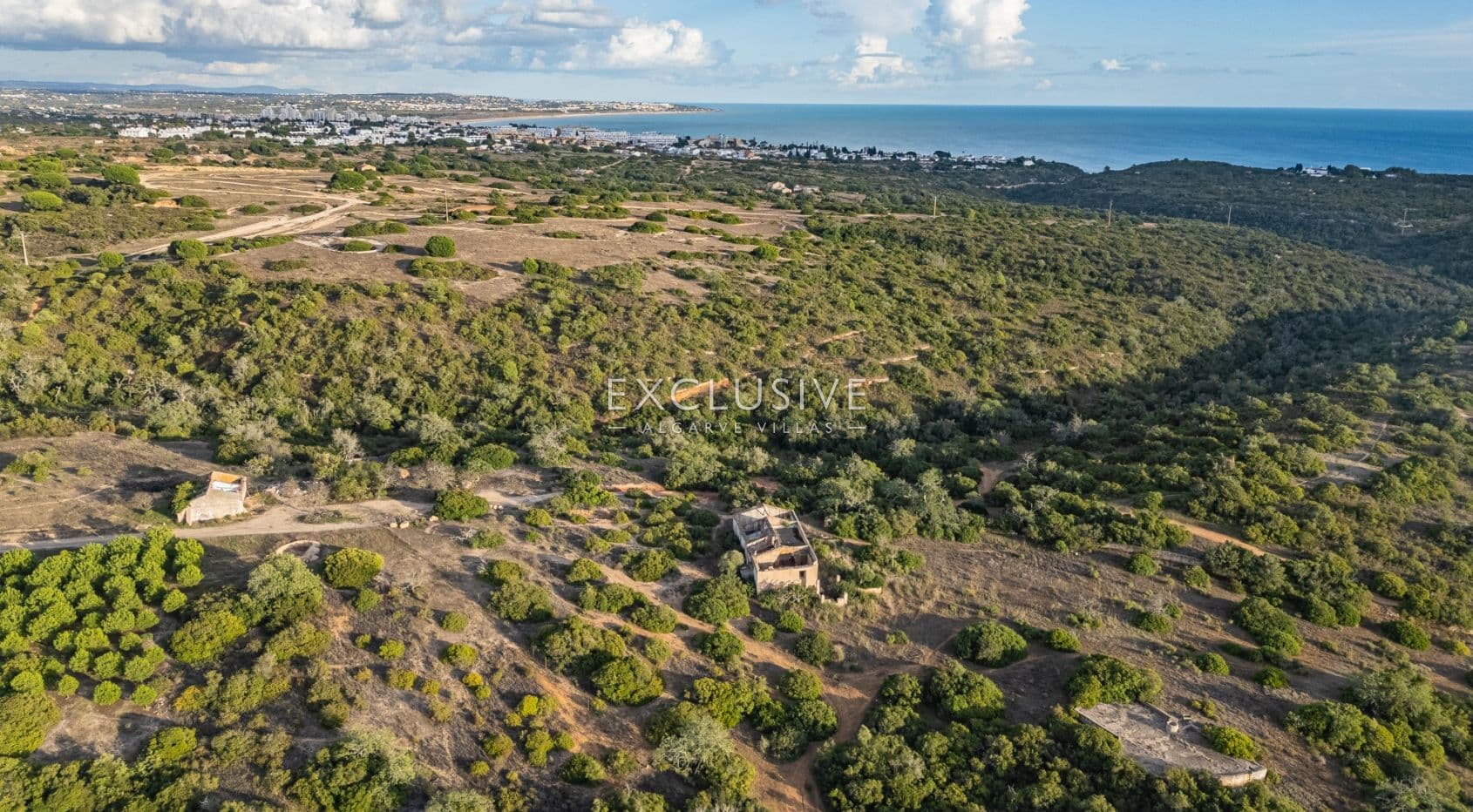 Großes Grundstück in Porches mit Ruine, Algarve