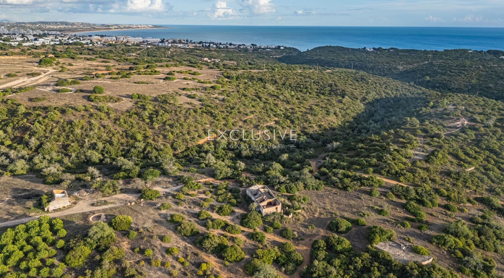 Großes Grundstück in Porches mit Ruine, Algarve
