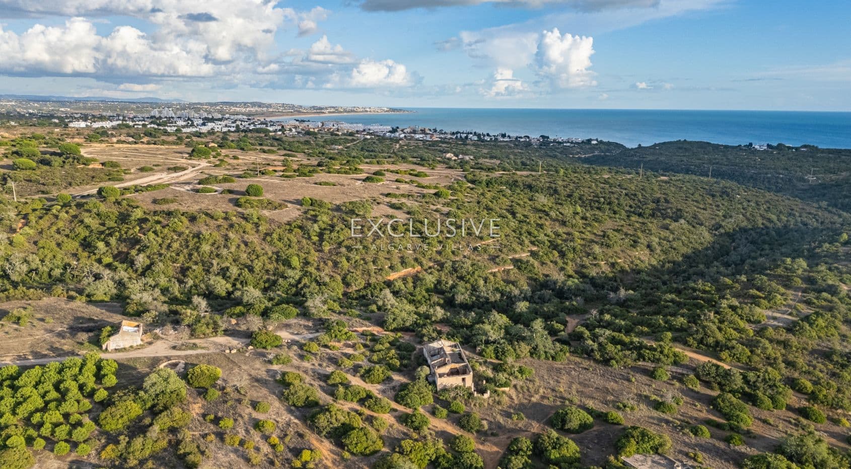 Großes Grundstück in Porches mit Ruine, Algarve