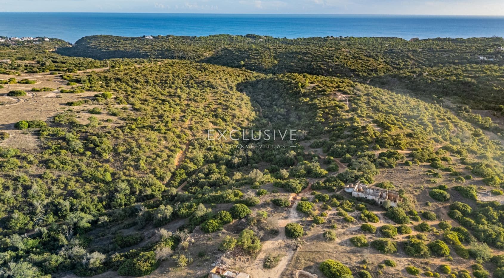 Großes Grundstück in Porches mit Ruine, Algarve