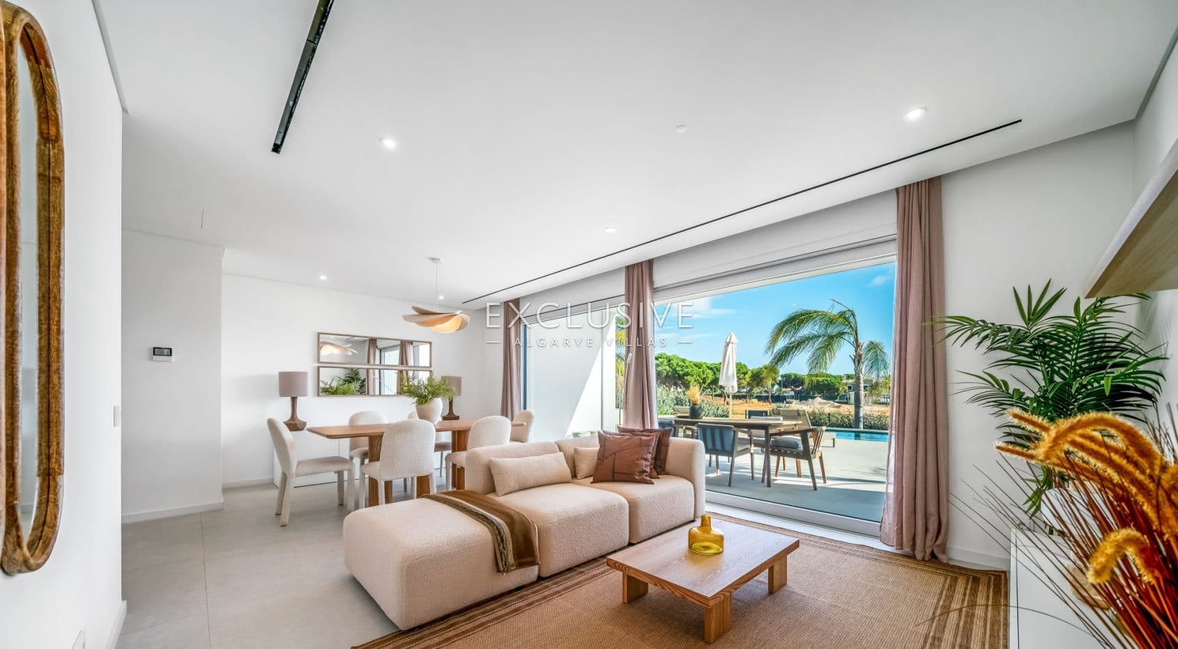 Sie neue, moderne Villen mit 3 Schlafzimmern, die Eleganz und Komfort vereinen, in Quarteira