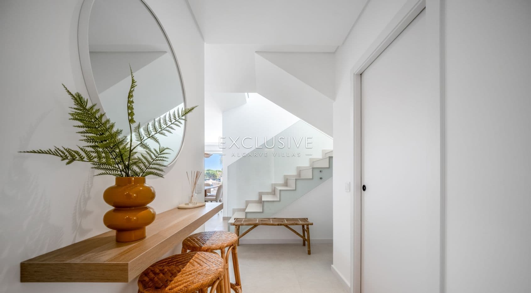 Sie neue, moderne Villen mit 3 Schlafzimmern, die Eleganz und Komfort vereinen, in Quarteira