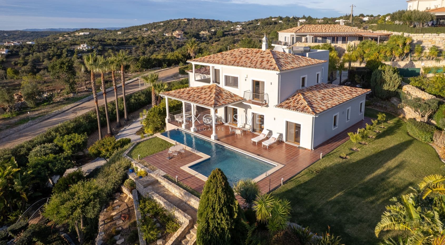 Moradia de luxo com 5 quartos e vista para o mar perto de Santa Barbara de Nexe