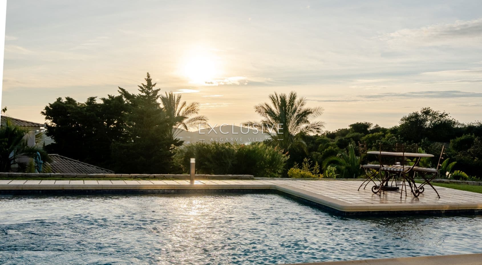 Moradia de luxo com 5 quartos e vista para o mar perto de Santa Barbara de Nexe