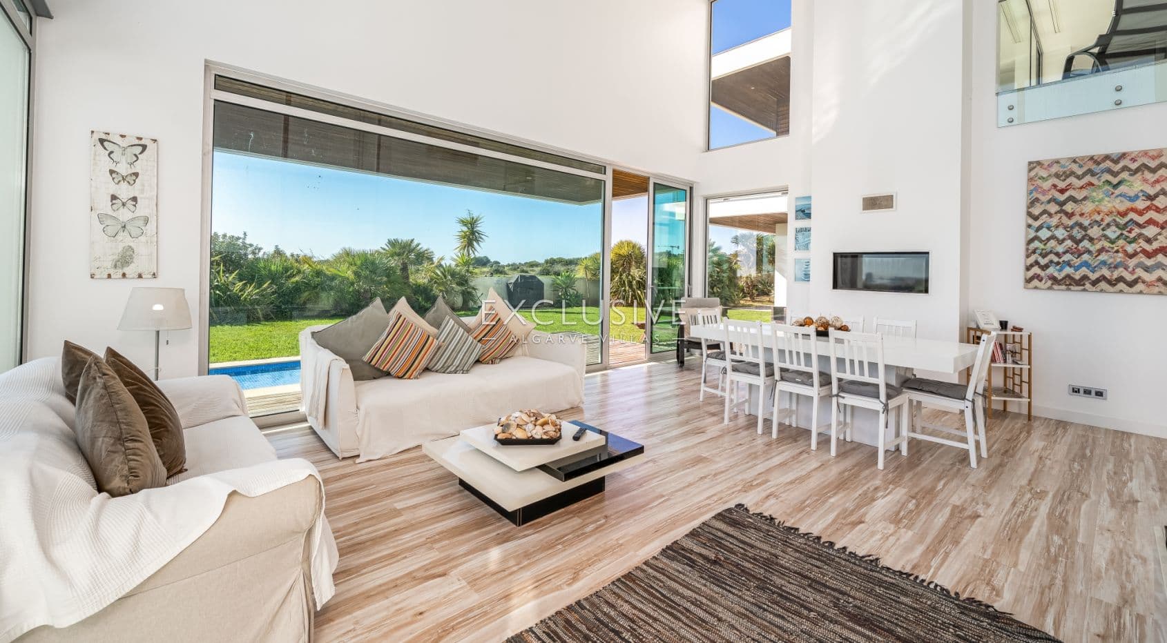 Contemporary villa overlooking Palmares golf course, the Meia Praia and Alvor Estuary