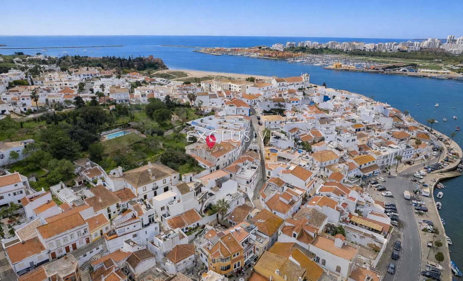 Dorfhaus zu renovieren im Zentrum von Ferragudo, Algarve
