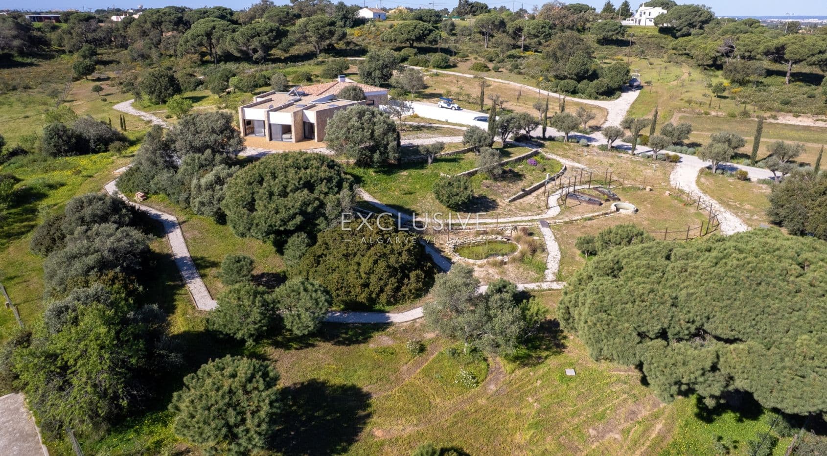 Eigentijdse gelijkvloerse villa met 4 slaapkamers en zwembad nabij Carvoeiro