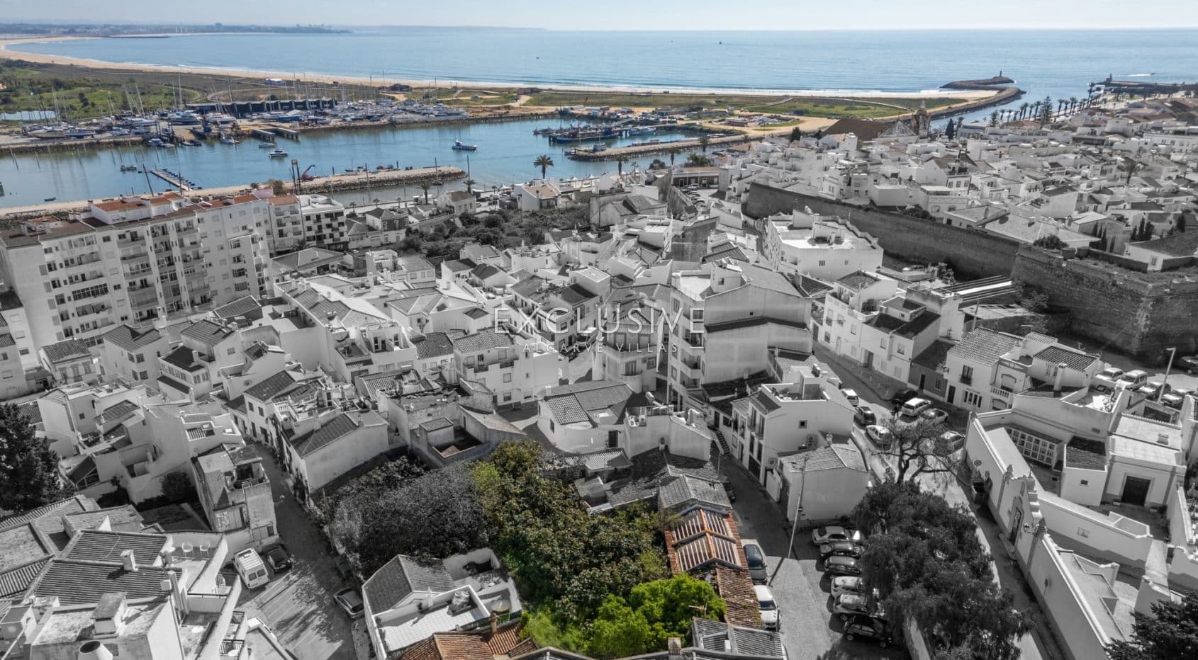 Zu verkaufendes Baugrundstück im Zentrum von Lagos