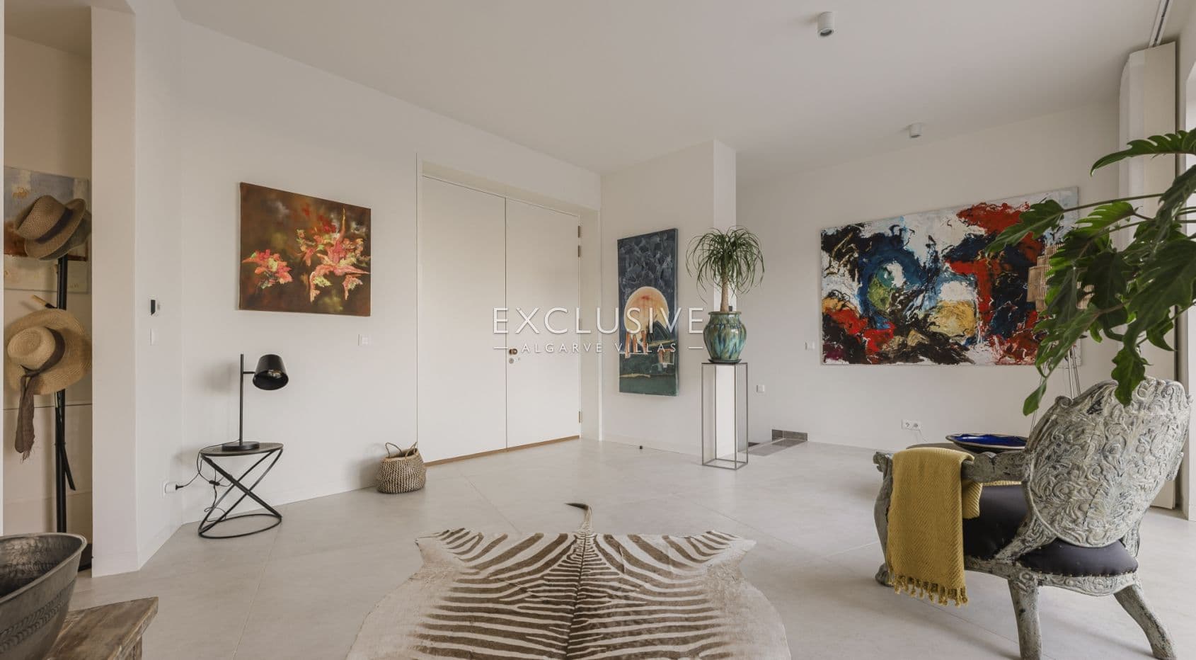 Luxuriöse, moderne Villa neben dem Golfplatz Palmares mit Panoramablick auf das Meer in