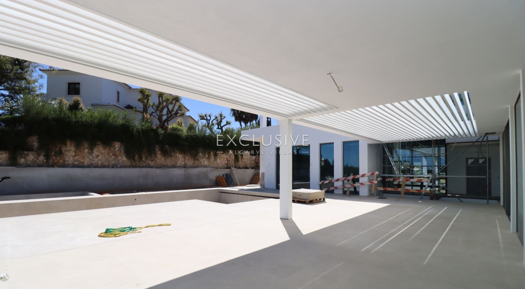 4+1-Villa in Quinta do Lago, nur wenige Gehminuten vom Strand entfernt, Algarve