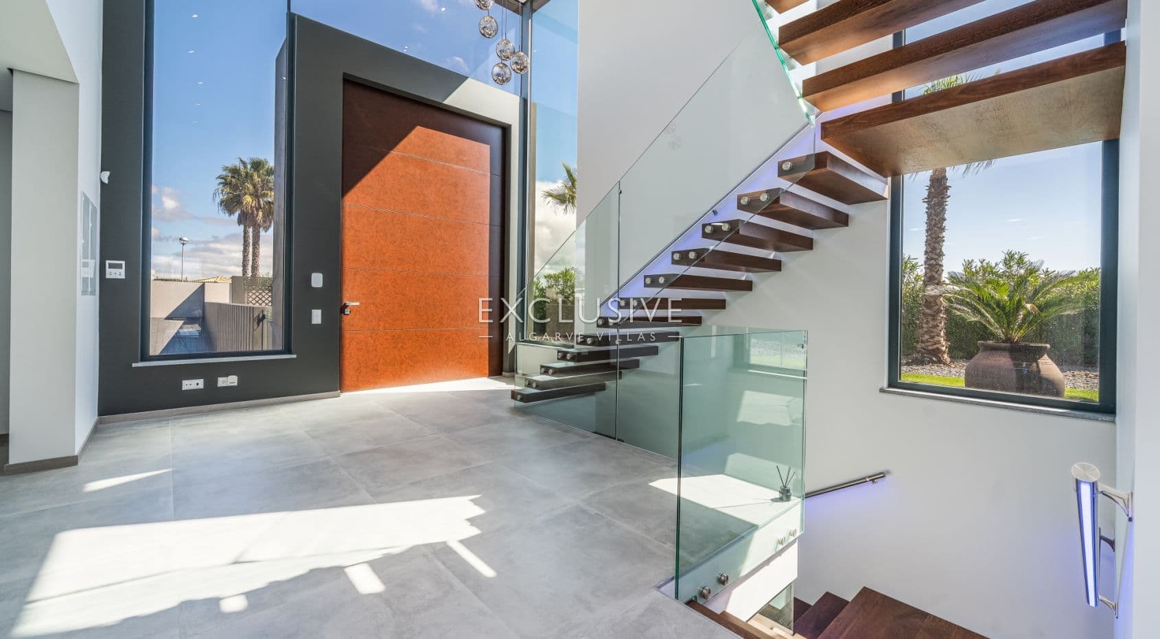 Modern Luxury Villa with Sea Views in Porto de Mós, Lagos