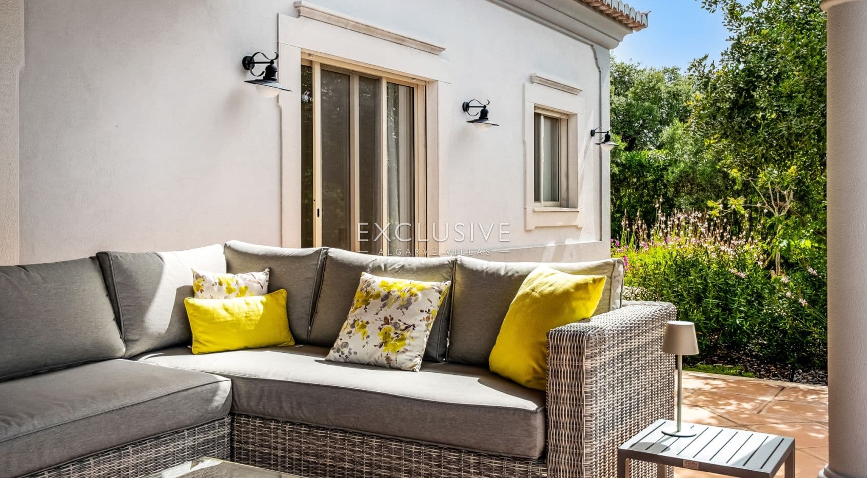 South-Facing 4 Bedroom Villa Santa Barbara de Nexe, Algarve