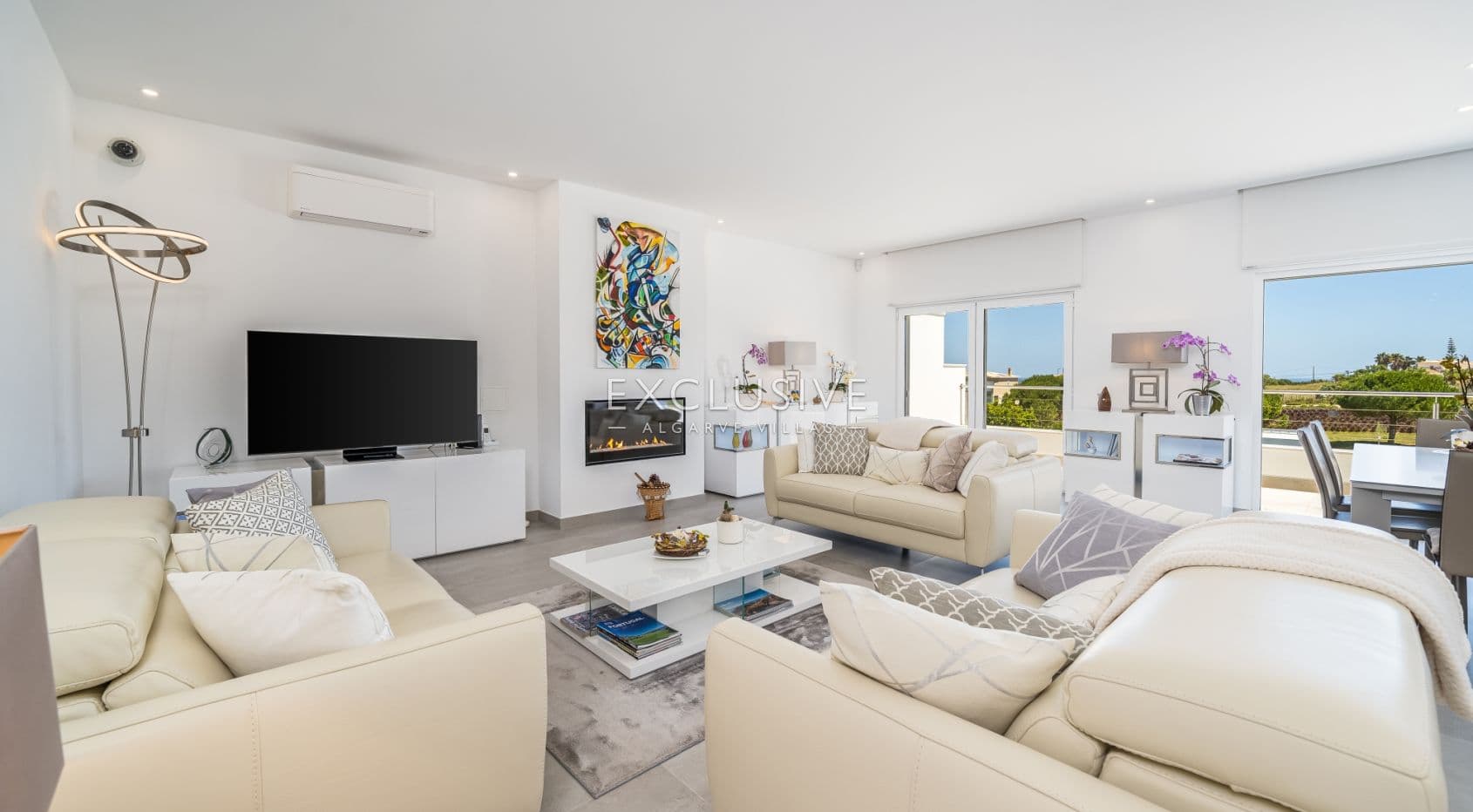 Exceptional Golf & Sea View Villa in Boavista, Lagos