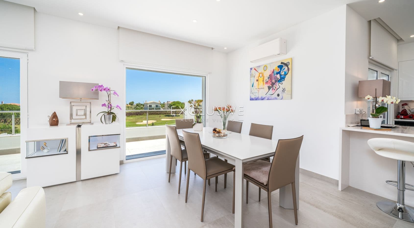 Exceptional Golf & Sea View Villa in Boavista, Lagos
